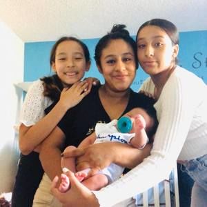 Meet your Posher, Yara